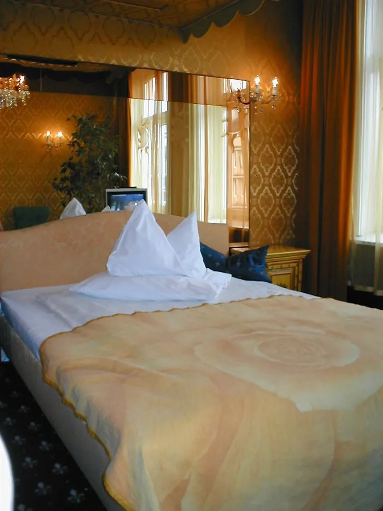Hotel Village Hamburg 3*,